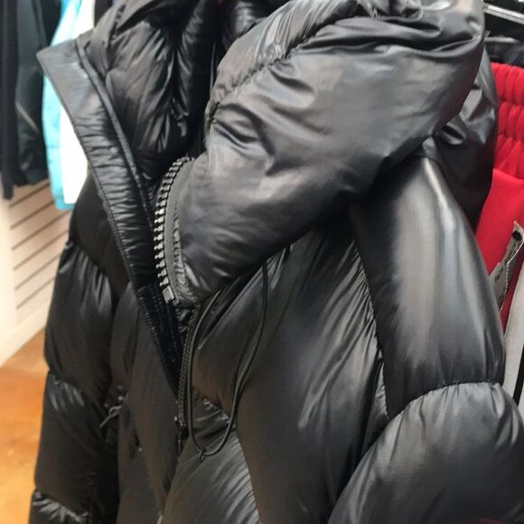 Canada Goose Black Puffer Jacket - Picture 6 of 15
